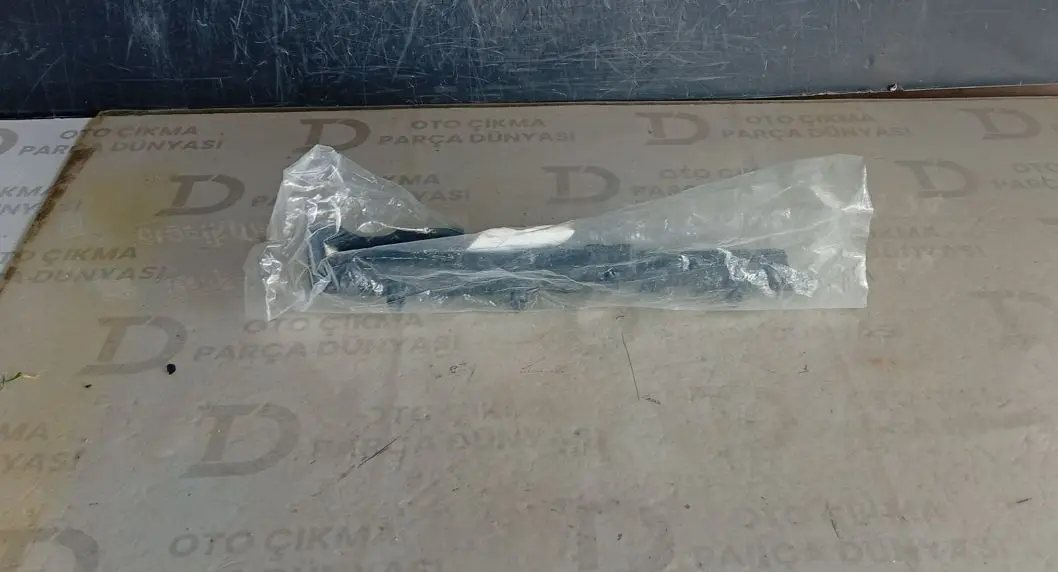 Peugeot Rifter Ön Tampon Sol Braket Sıfır (18-26)