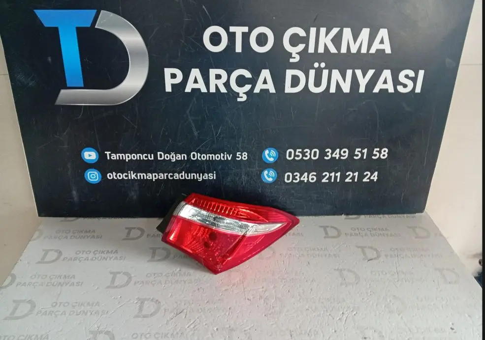 Toyota Corolla Sağ Dış Stop Orjinal Çıkma (13-16)
