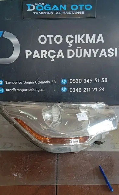 Citroen C4 Sağ Çatlak Far Orjinal Çıkma (11-17)