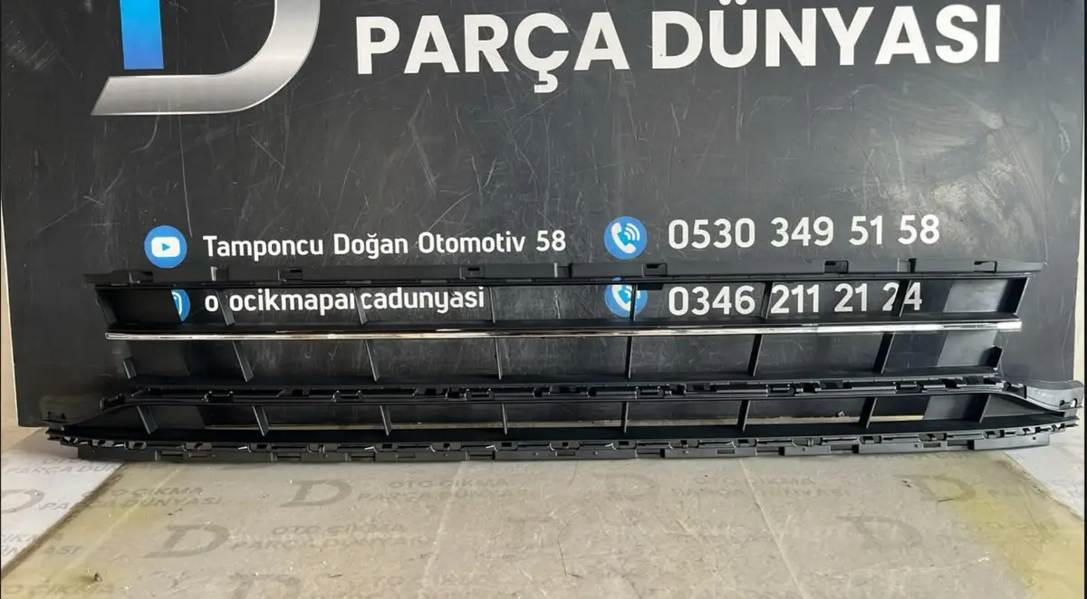 Passat B8 Kromlu Orta Izgara (Sıfır)-(15-19)