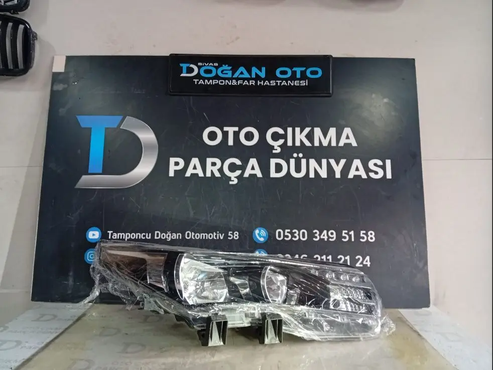 Toyota Corolla Sağ Far ((14-18))