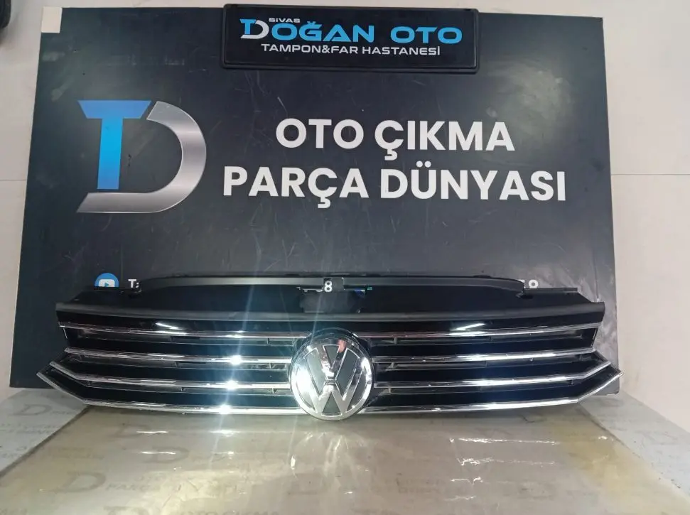 Volkswagen Passat B8 Ön Panjur Orjinal Çıkma (15-19)