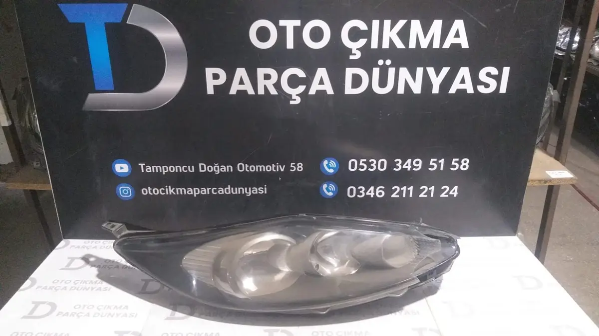 Ford Fiesta Sağ Far
