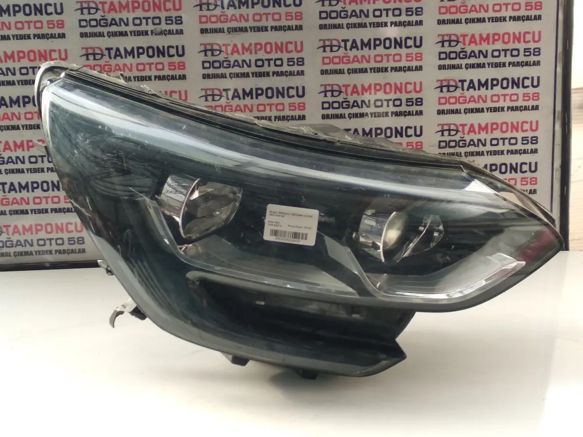 Renault Megane 4 Sağ Far Icon Orjinal Çıkma 20