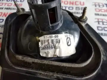 Nissan Primera Sağ Stop Orjinal Çıkma 00-01