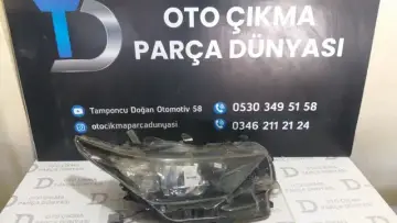 Toyota Auris Sağ Far 16-18