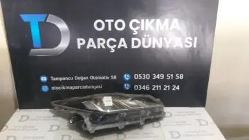 Toyota Corolla Sağ Far 19-24