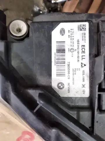 BMW 3 Serisi Sağ Far F 30 -18