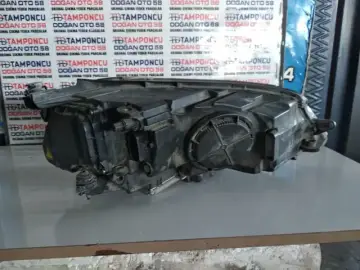 Volkswagen Golf 7 Sağ Far Mercekli 13