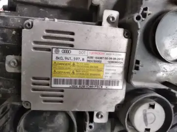 Volkswagen Golf 7 Sağ Far Mercekli 13