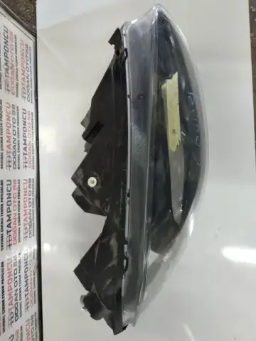 Ford Courier Sağ Far Orjinal Çıkma 14-18