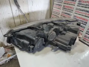 Volkswagen Golf Sağ Far Orjinal Çıkma 08-14