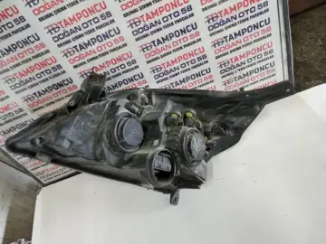 Opel Vectra C Sağ Far Makyajlı Kasa Orjinal Çıkma 07