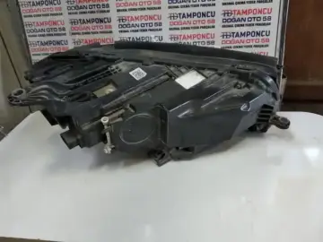 Mercedes M Serisi Sol Far W 167
