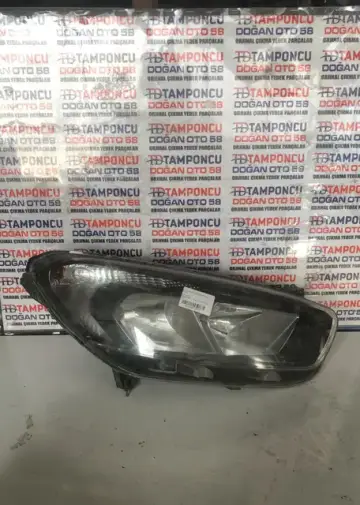 Ford Courier Sağ Far Siyah 14-18