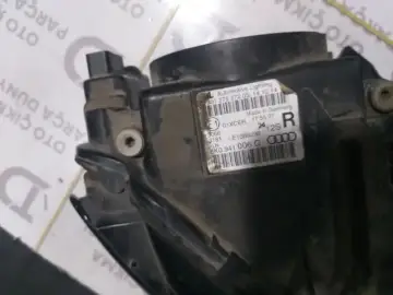 Audi A 4 Sağ Far 12-15