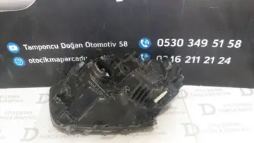 Dacia Duster Sağ Far 09-10 -Kart Alındı-