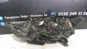 Nissan Qashqai Sağ Far 17-21