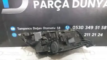 Peugeout 2008 Sol Far 20-23-Cam Çatlak