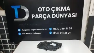 Skoda Octavia Sağ Sis Far