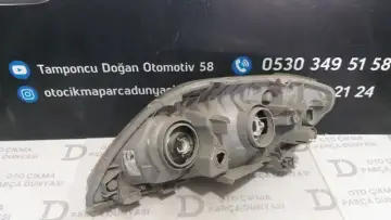 Toyota Corolla Sağ Far 02-07