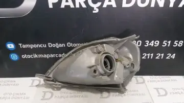 Toyota Yaris Sağ Far 99-02