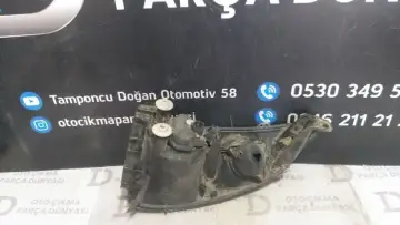 Toyota Corolla Sağ Far 99-02