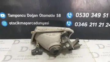 Toyota Hilux Sağ Far 02-05