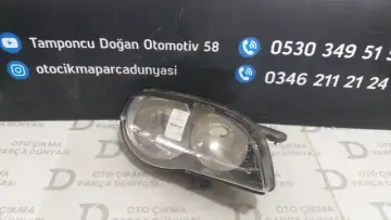 Toyota Corolla Sağ Far 00-05