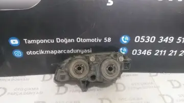 Toyota Corolla Sağ Far 00-05