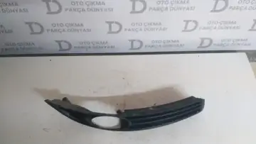 Volkswagen Passat B6 Sağ Sis Çerçevesi