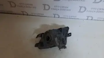 Volkswagen Jetta Sağ Sis Farı (Cam Çatlak)