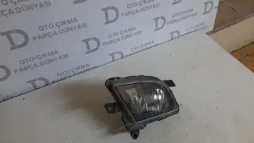 Volkswagen Jetta Sağ Sis Farı (Cam Çatlak)