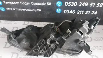 Nissan Qashqai Sağ Far Cam Kırık