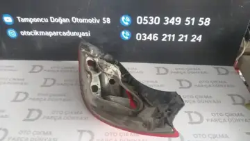 Opel Insignia Sol Stop Cam Çatlak