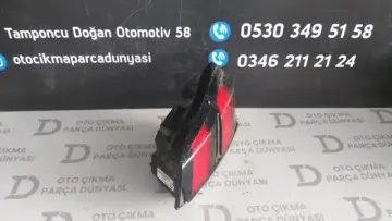Peugeot 5008 Sağ İç Stop Cam Kırık