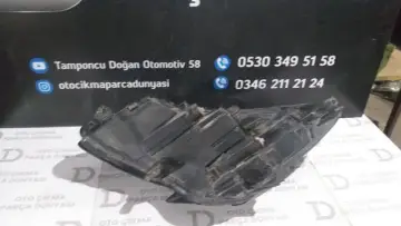 Opel Corsa E Sağ Far