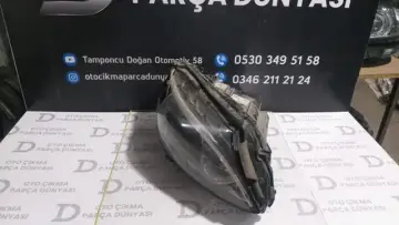Mercedes C Serisi Sağ Far W 205 Cam Kırık