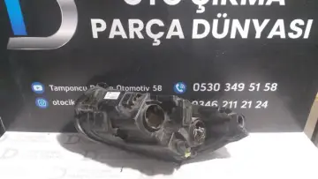 Ford Courier Sağ Far Siyah