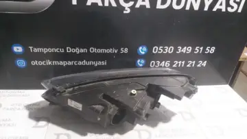 Ford Courier Sağ Far Siyah