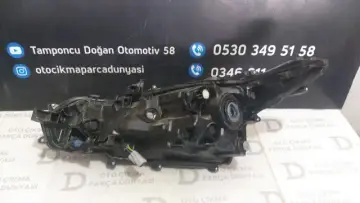 Toyota Corolla Sağ Far
