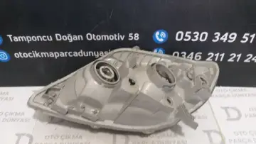 Toyota Corolla Sağ Far