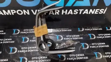 Toyota Corolla Sağ Sis Çerçevesi
