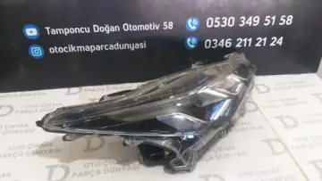 Toyota Corolla Sağ Far