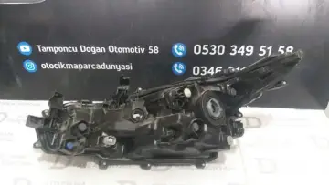 Toyota Corolla Sağ Far