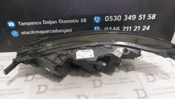 Nissan Qashqai Sağ Far Cam Kırık