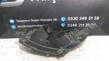 Peugeot 2008 Sağ Far Mercekli