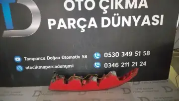 Audi Q7 Sağ Arka Reflektör
