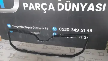 Skoda Süper B Panjur Çıtası Siyah