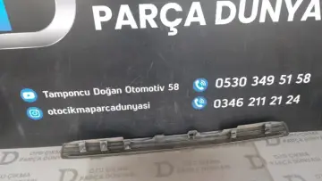 Toyota Avensis Bagaj Plakalık Üst Çıtası